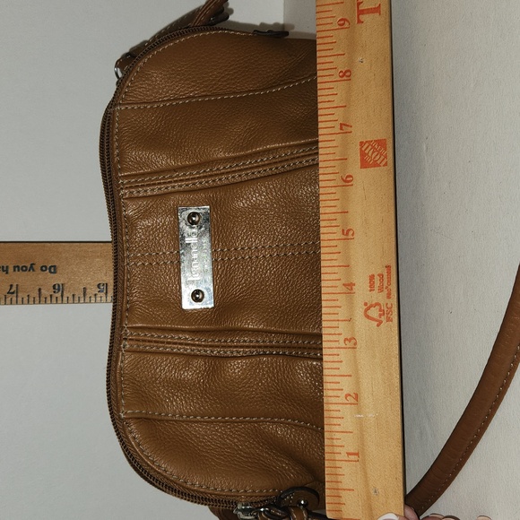 Tignanello leather crossbody and wallet - Picture 5 of 7